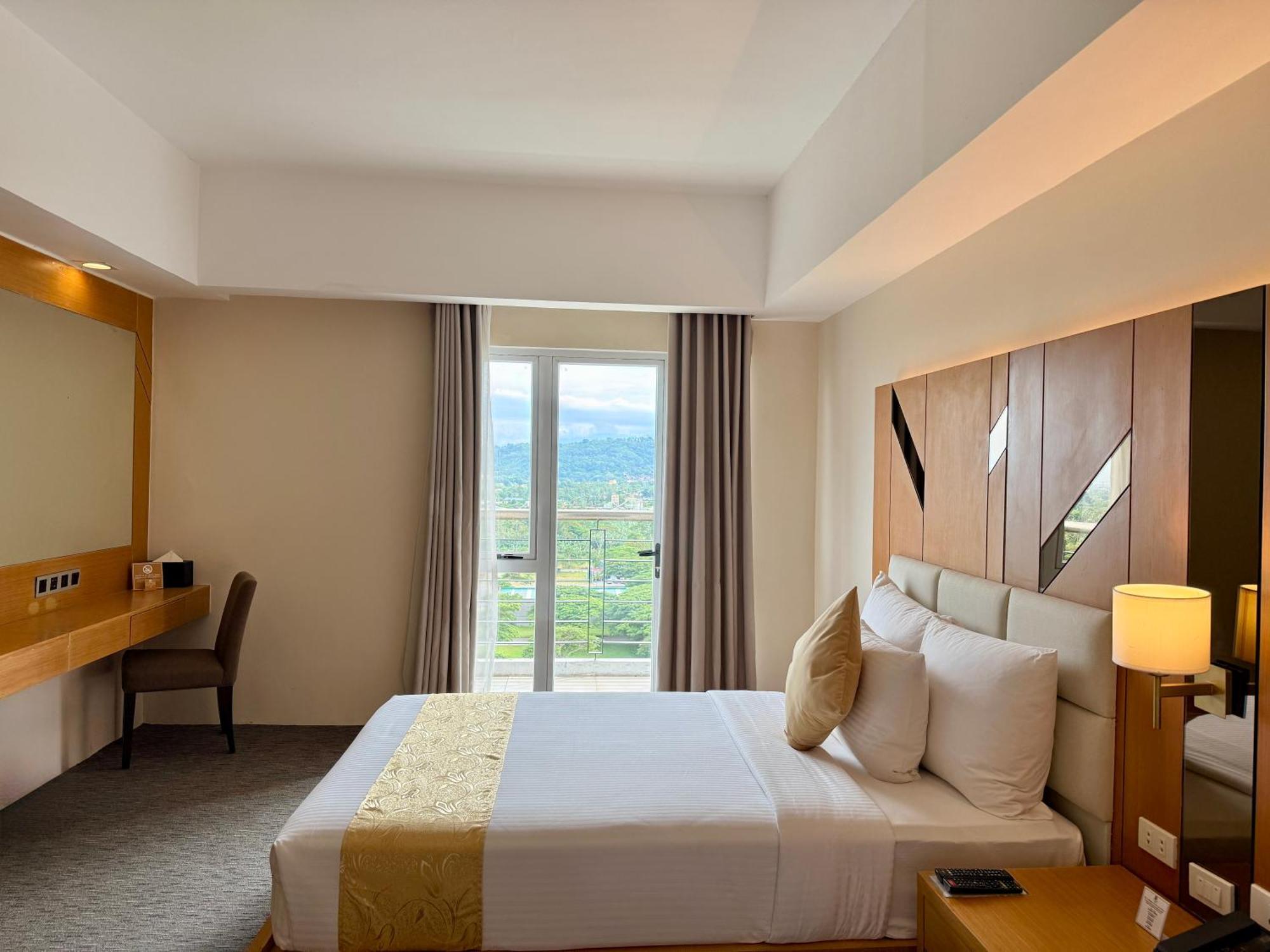 Sotogrande Davao Hotel מראה חיצוני תמונה